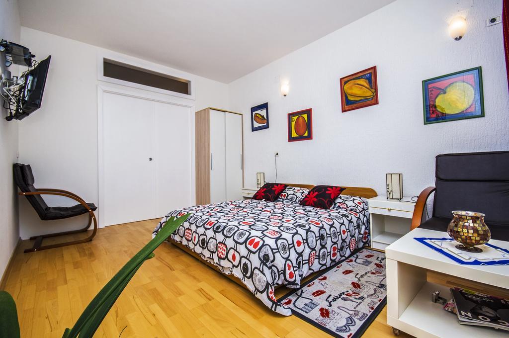 Apartments Daria Ровинь Экстерьер фото